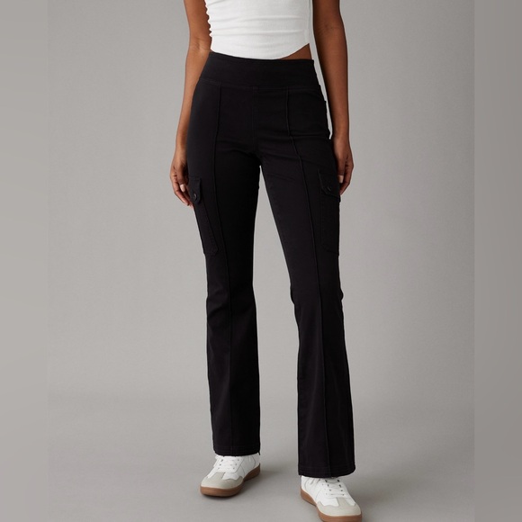 AE Stretch Pull-On High-Waisted Kick
Bootcut Cargo Pant - Picture 3 of 9